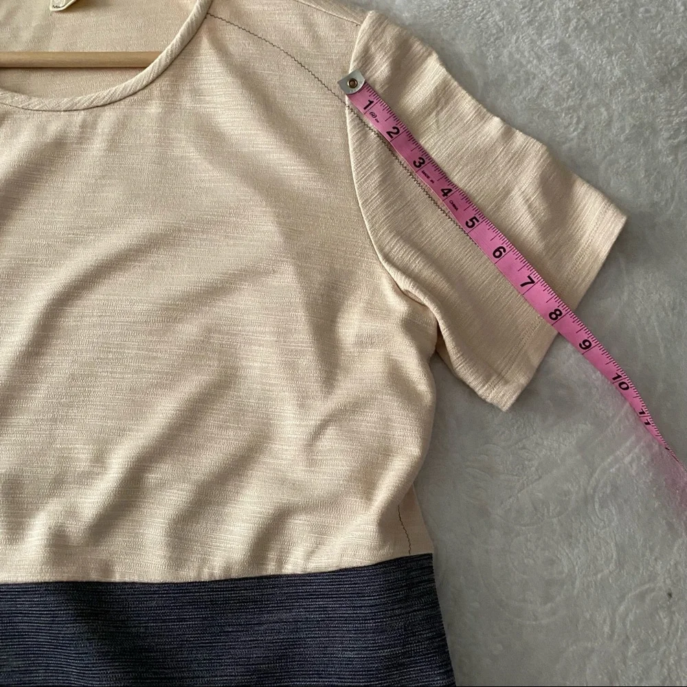 O’2nd Two Toned Top - Picture 3 of 7